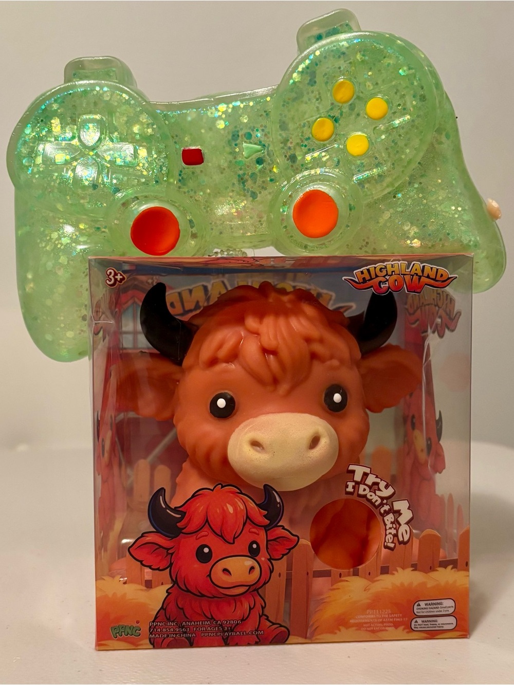 Squeeezy Controller & Highland Cow Squishy Bundle